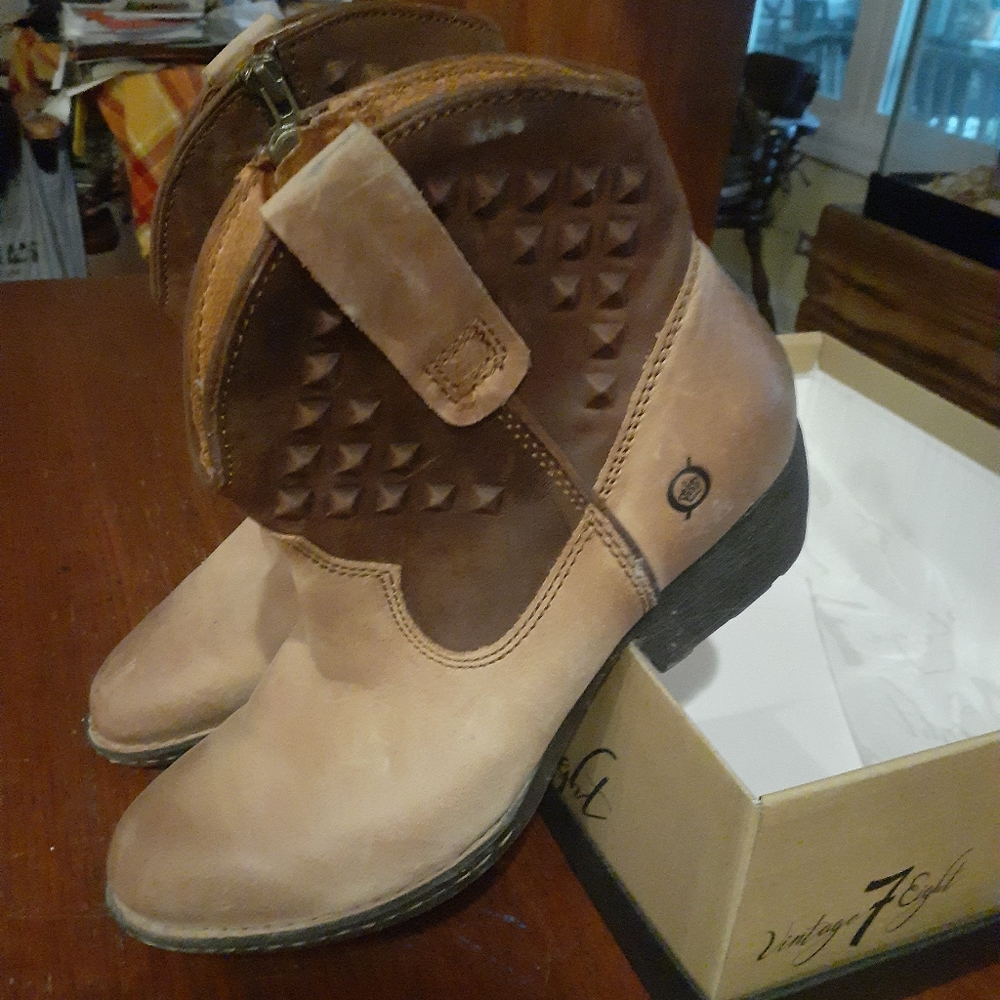 Leather ankle boots
